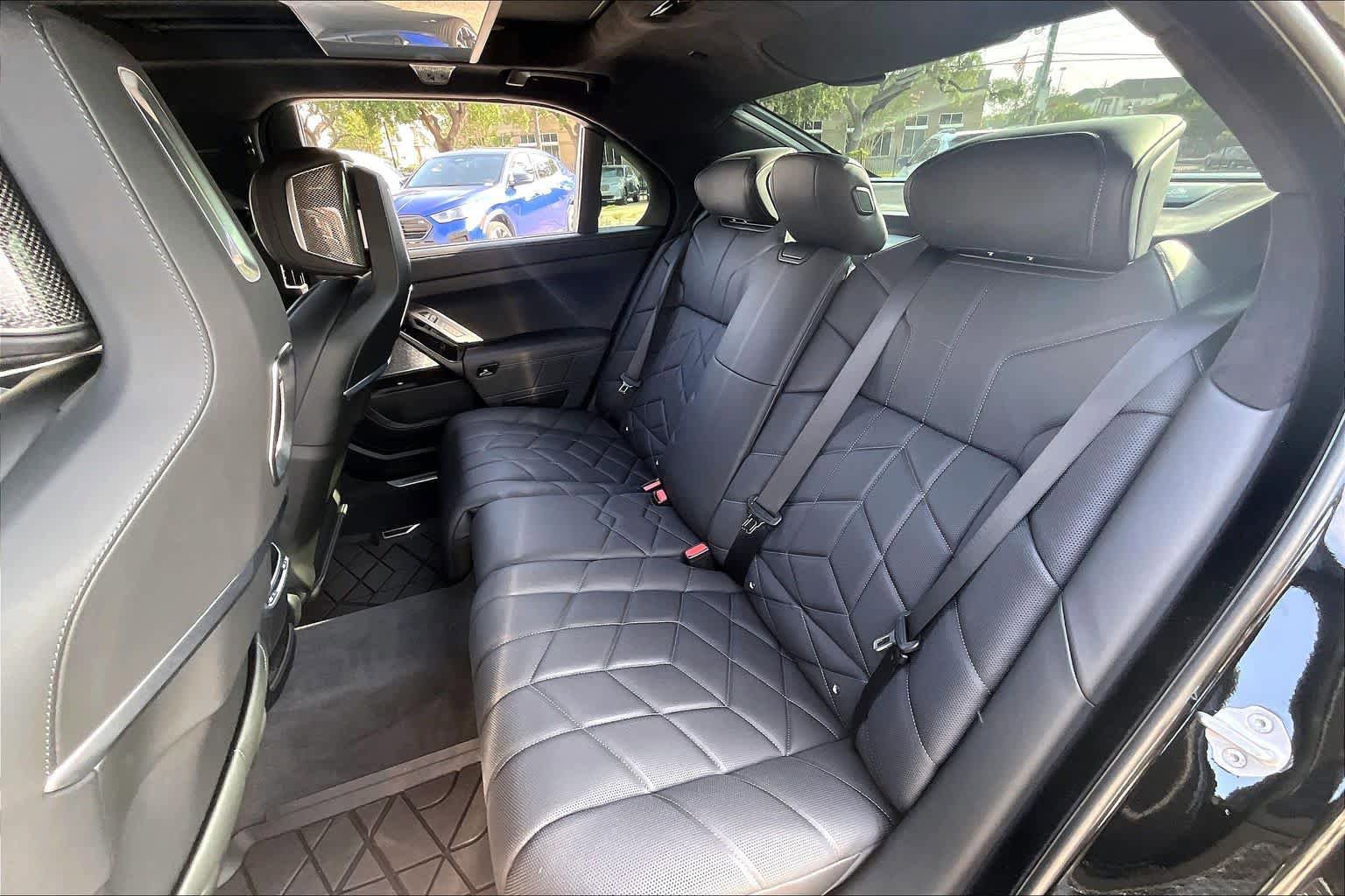 New 2026 BMW 760i xDrive AWD/4WD image 18