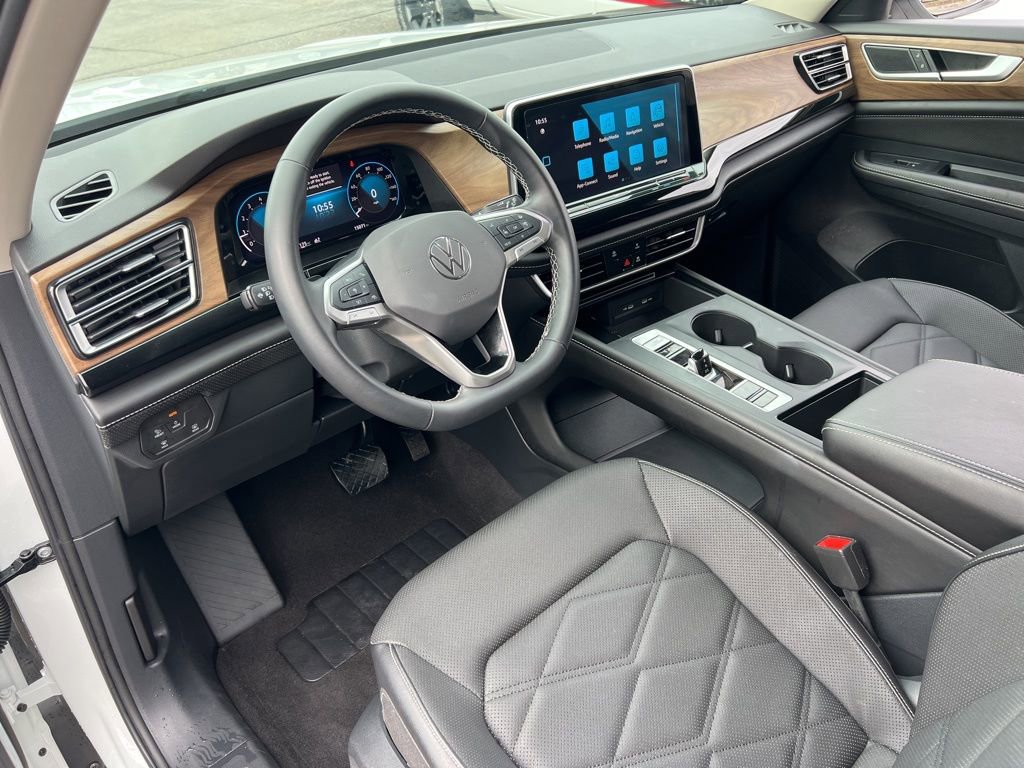 Used 2024 Volkswagen Atlas SE image 15