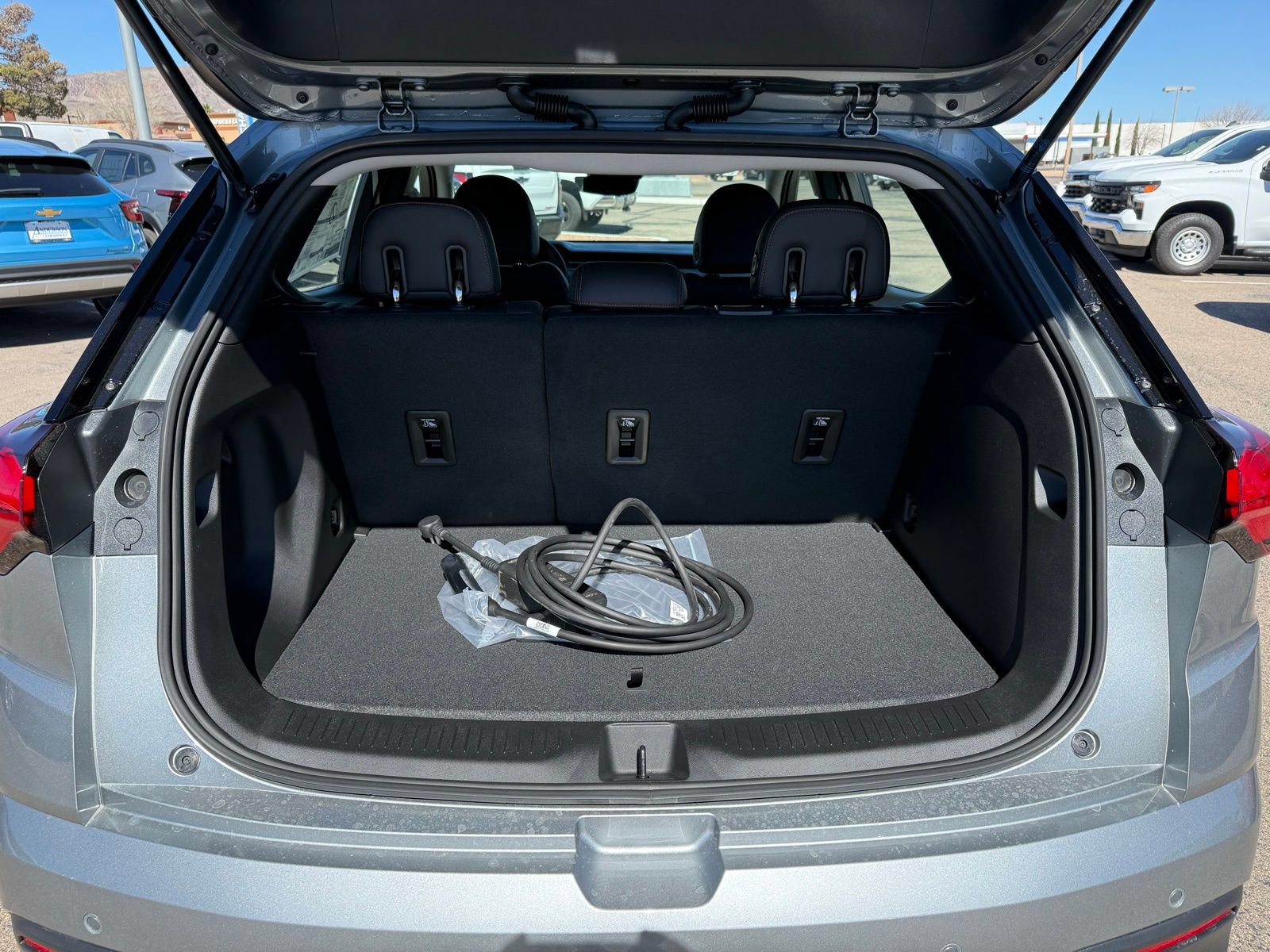 New 2027 Chevrolet Bolt RS w/ Technology Package FWD image 39