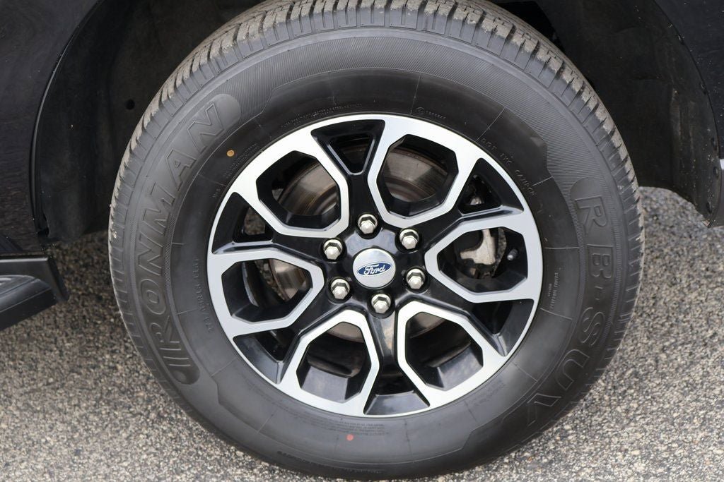 Used 2024 Ford Expedition XLT image 6