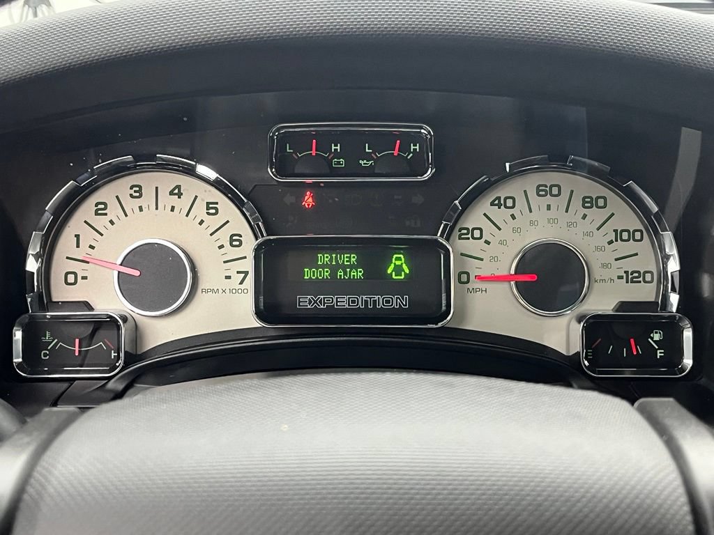 Used 2014 Ford Expedition Limited w/ Equipment Group 301A AWD/4WD image 24
