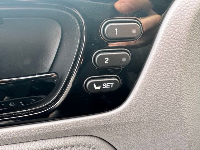 Certified 2024 Honda Odyssey Touring image 12