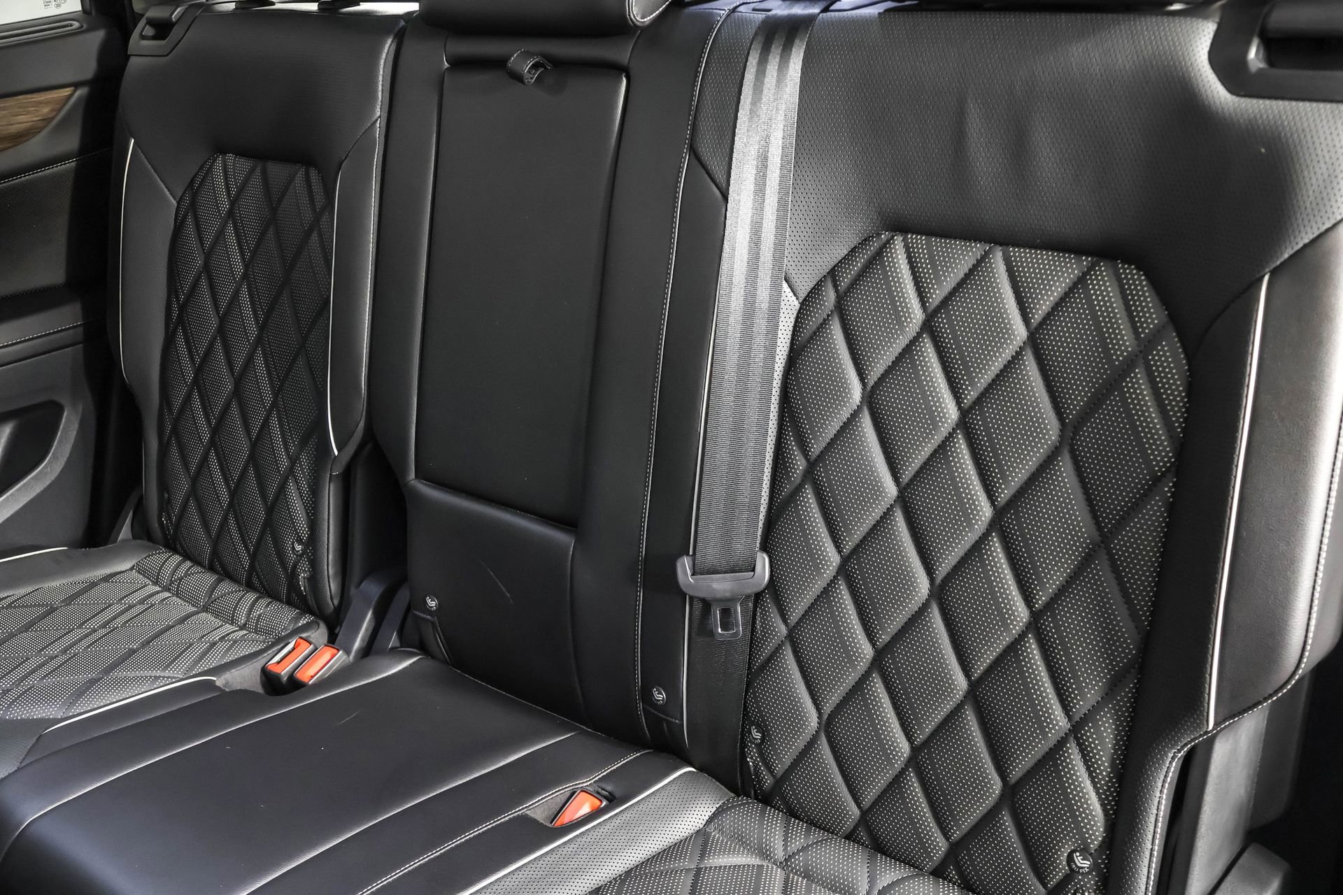 Used 2024 Volkswagen Atlas SEL Premium R-Line image 39