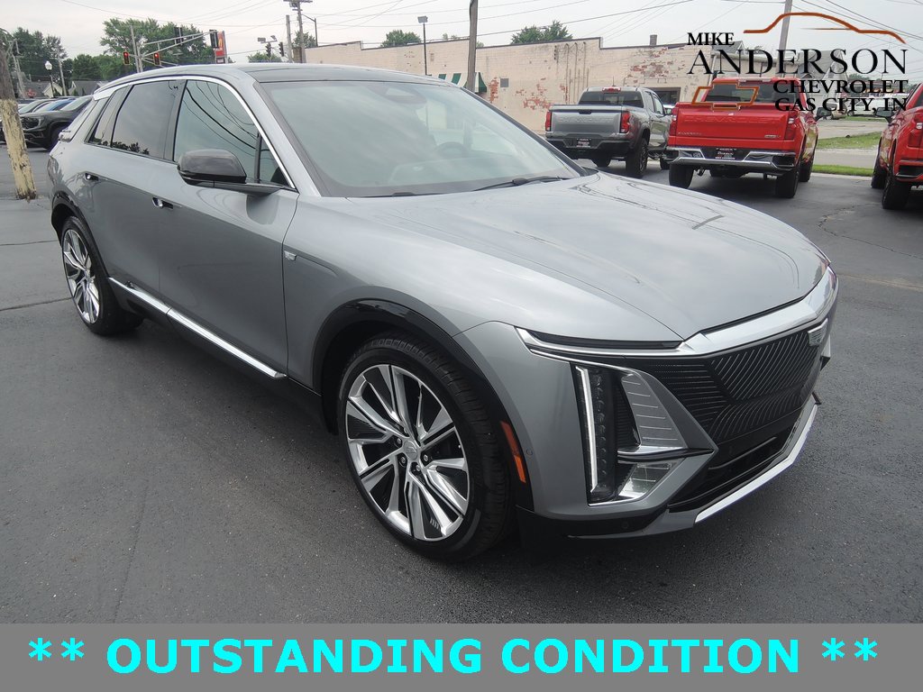 Used 2024 Cadillac Lyriq Luxury w/ LPO, Floor Liner Package image 1