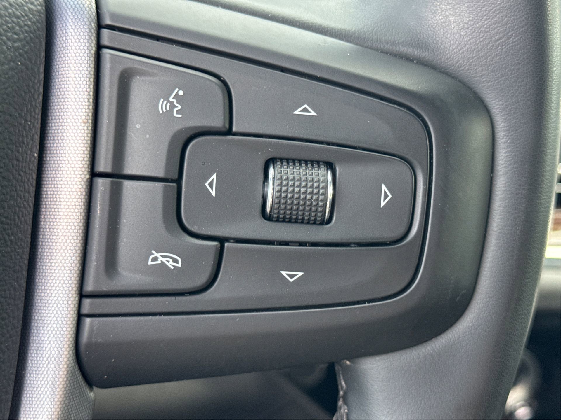 Used 2024 GMC Sierra 1500 Elevation image 33