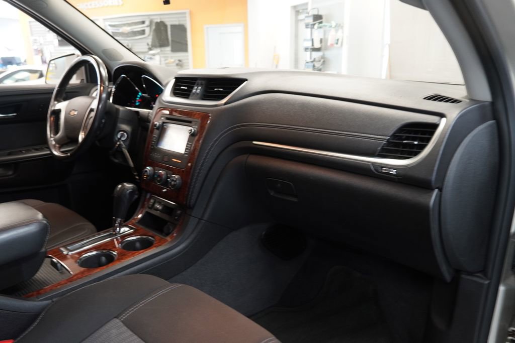 Used 2013 Chevrolet Traverse LT w/ All-Star Edition image 38