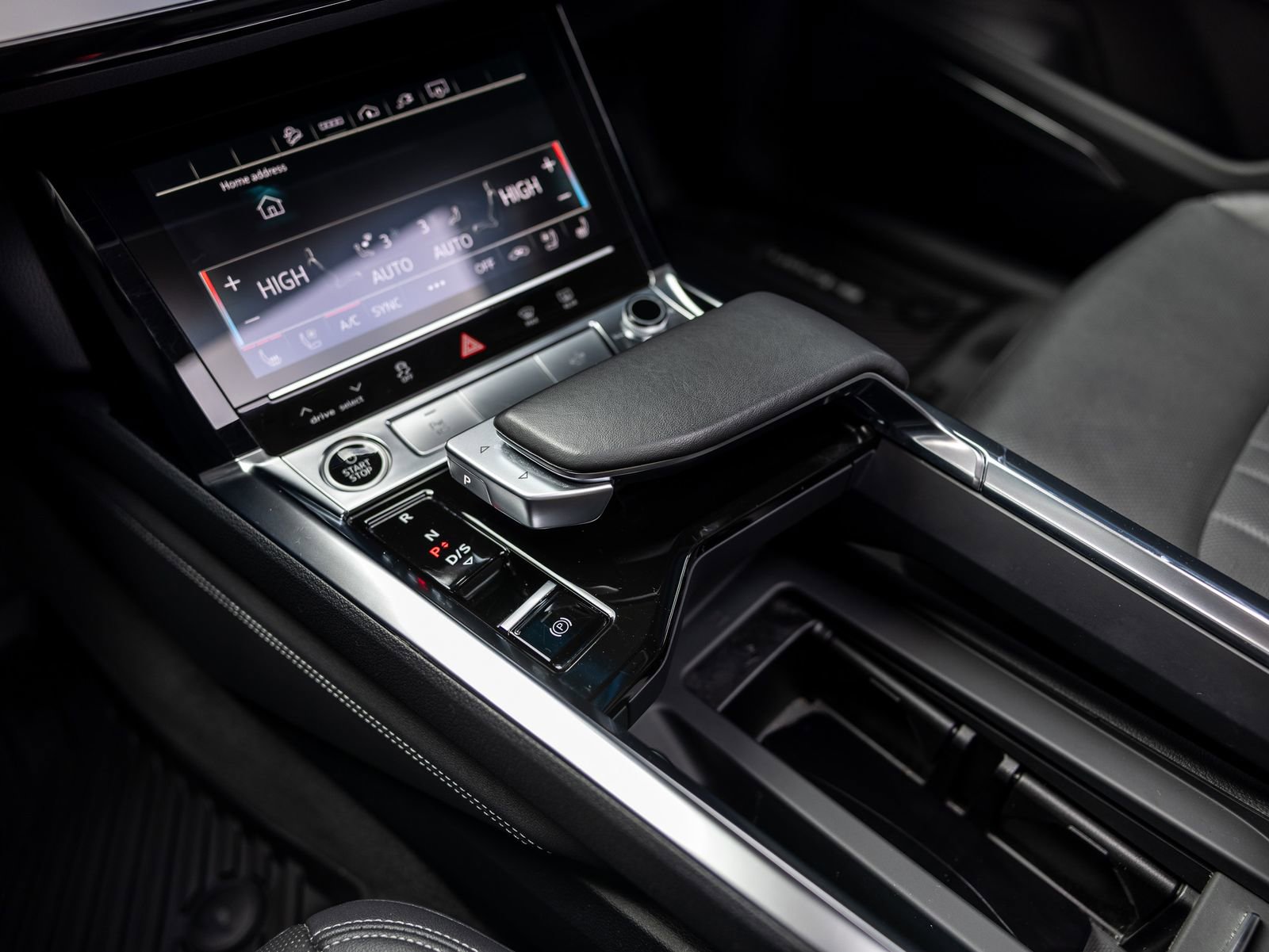 Used 2023 Audi e-tron Premium Plus AWD/4WD image 36