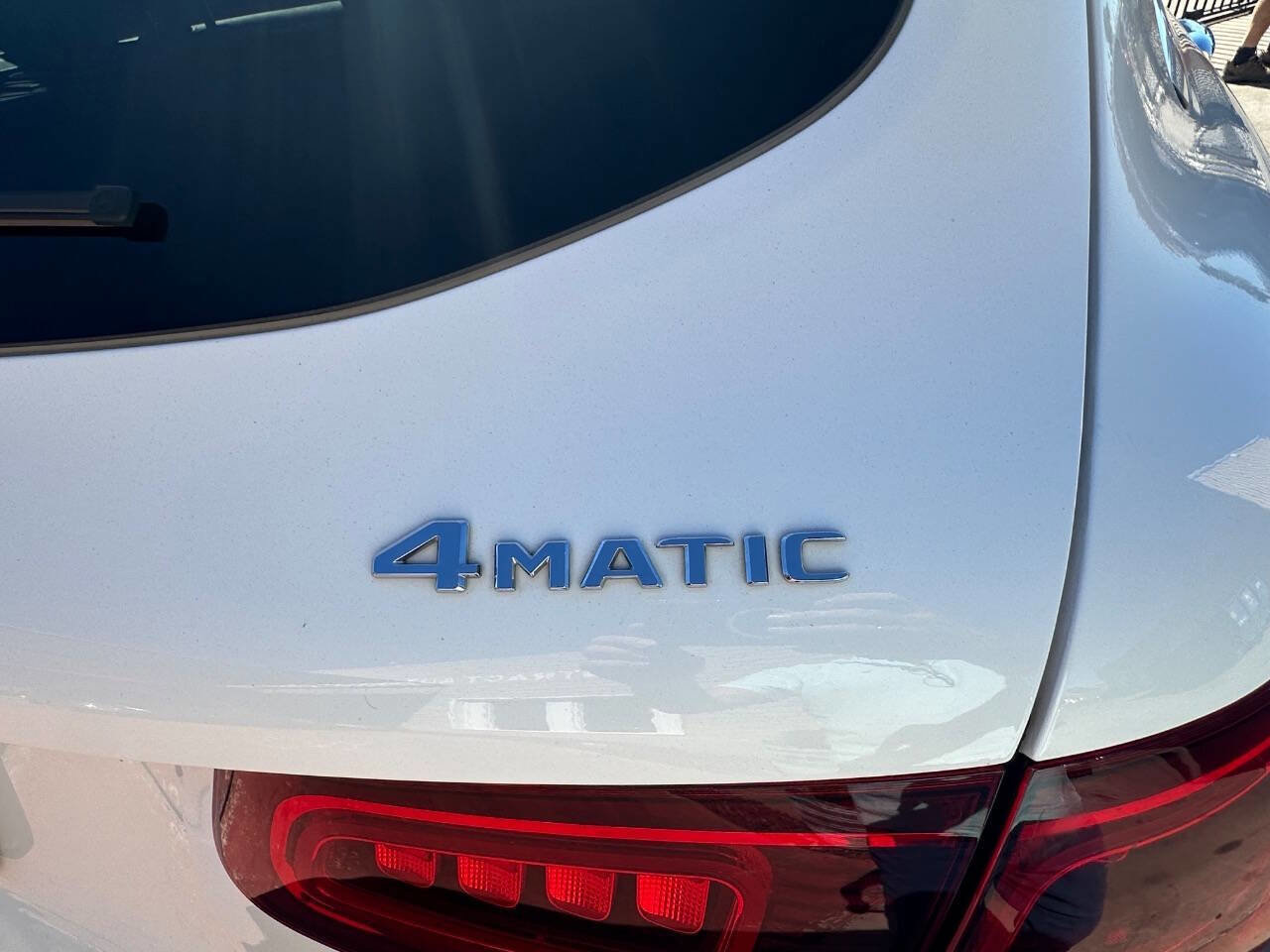 Used 2020 Mercedes-Benz GLC 300 4MATIC image 19