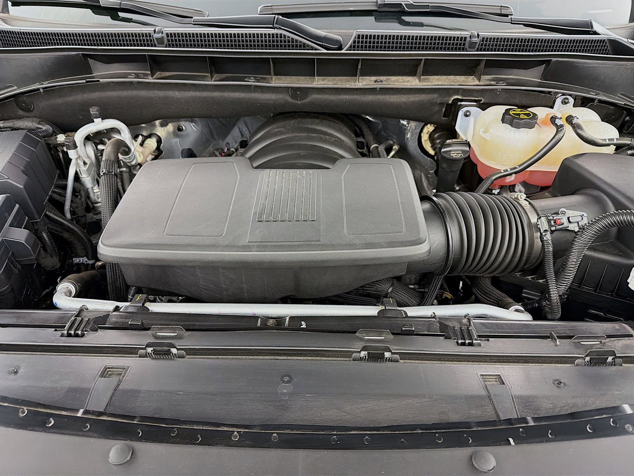 Used 2025 GMC Yukon XL Elevation image 32