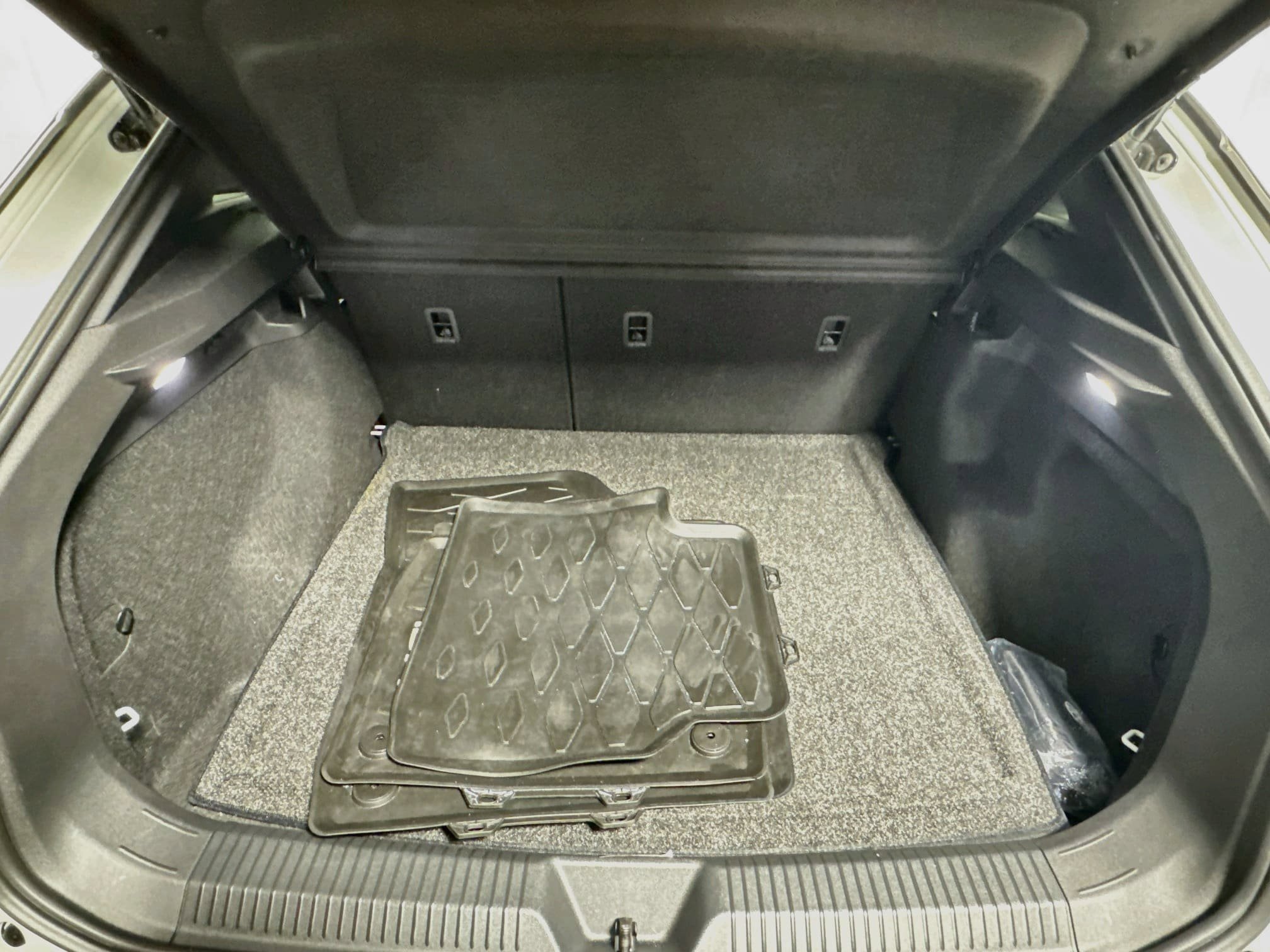 Used 2023 Volkswagen ID.4 Pro RWD image 23