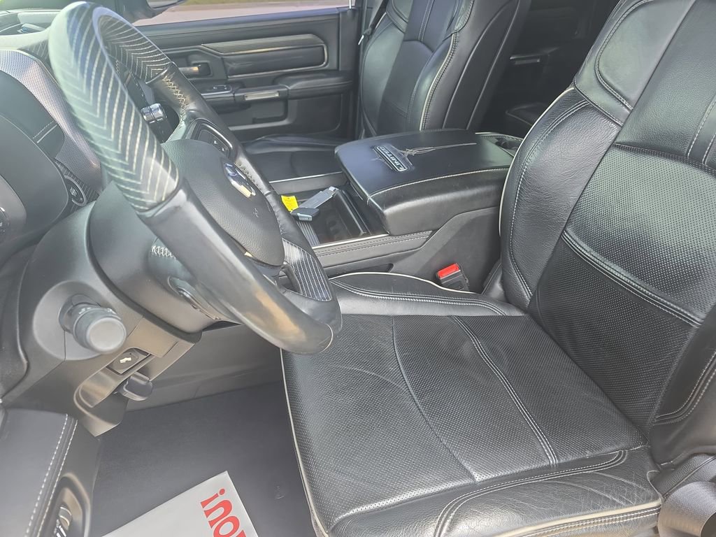 Used 2020 RAM 2500 Limited w/ Black Appearance Package AWD/4WD image 15