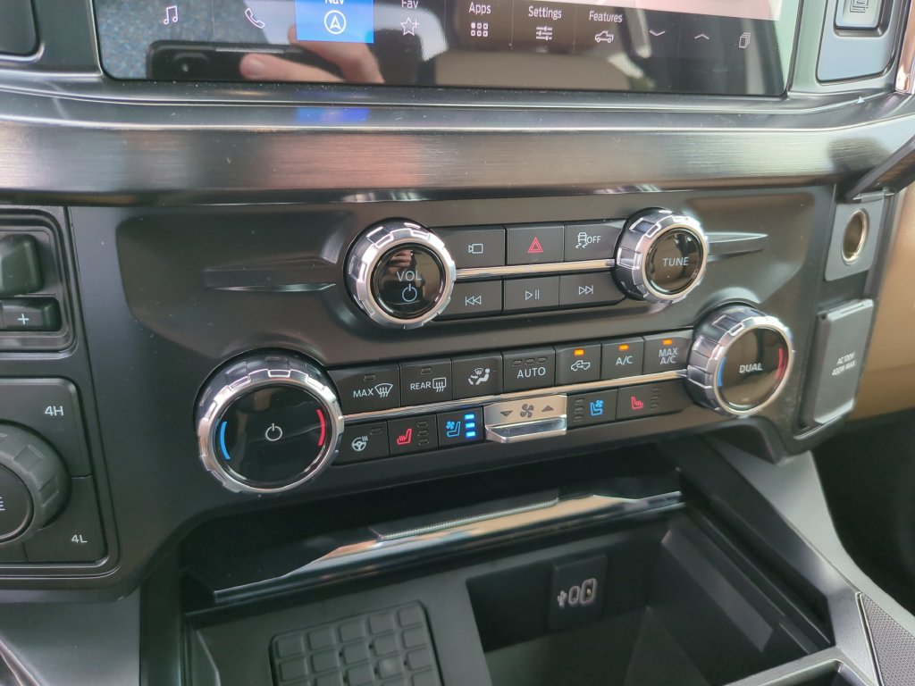 New 2027 Ford F350 Lariat w/ Black Appearance Package AWD/4WD image 26