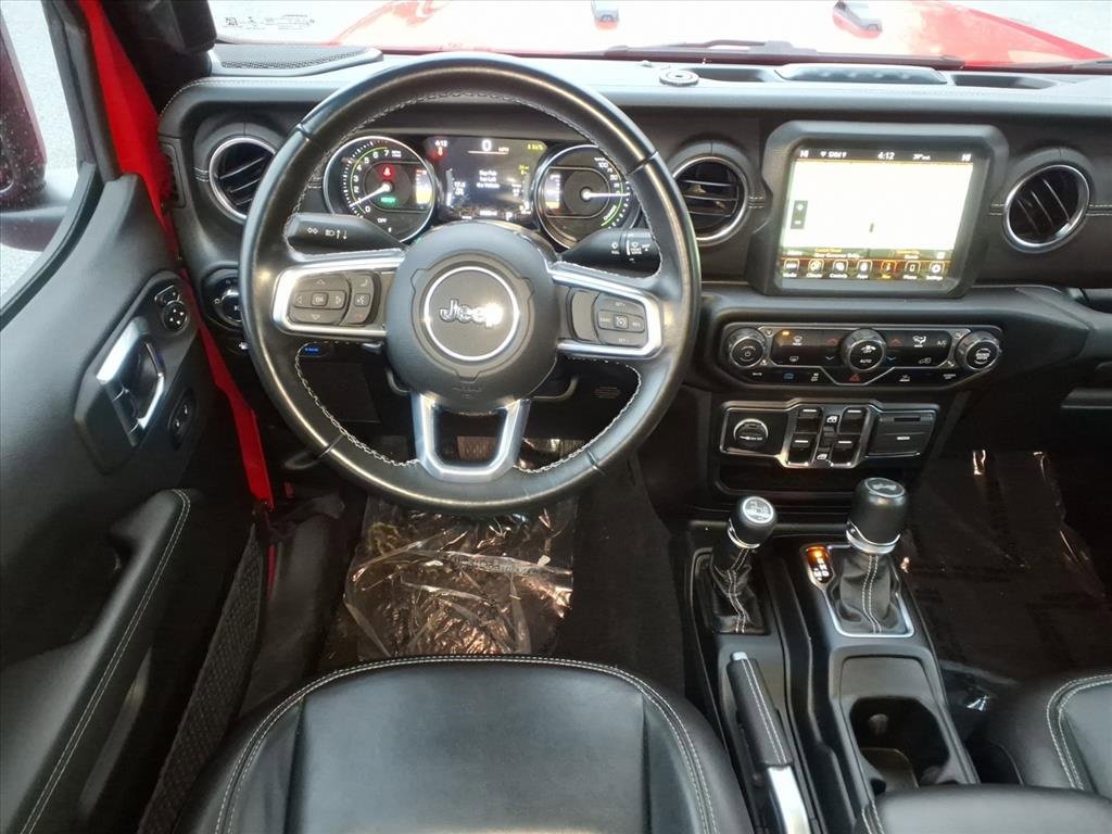 Used 2022 Jeep Wrangler Unlimited Sahara image 25