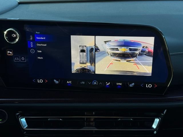 Certified 2025 Chevrolet Traverse Z71 w/ Driver Confidence Package AWD/4WD image 4