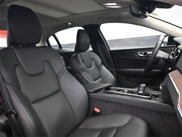 Used 2023 Volvo S60 B5 Plus image 33