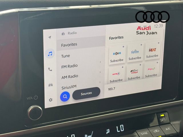 Used 2025 Toyota Camry SE image 17