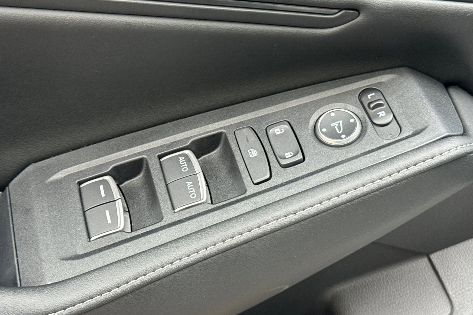 Used 2025 Honda Accord Sport image 14