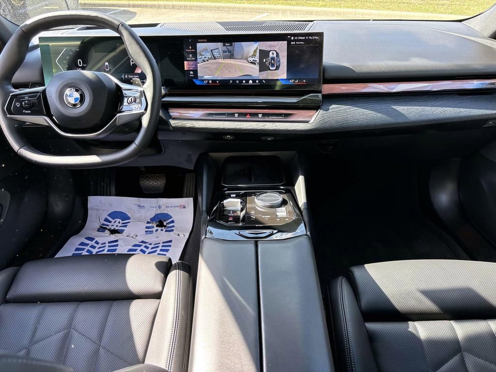 Certified 2025 BMW 540i xDrive image 32