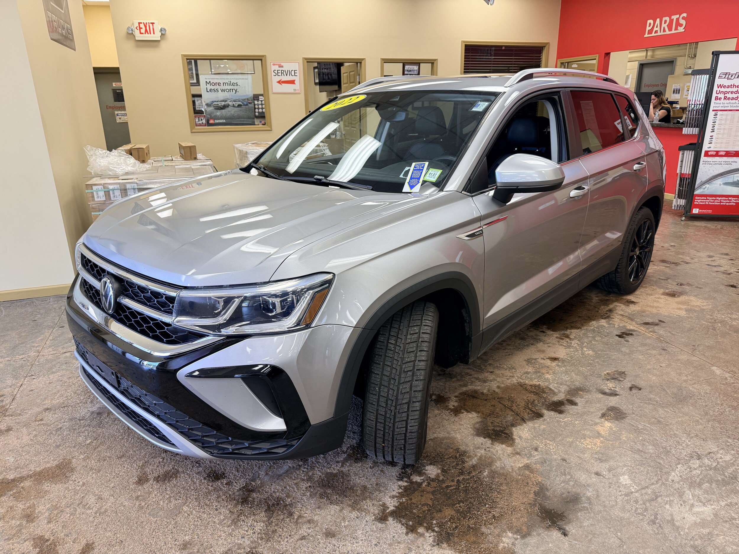 Used 2022 Volkswagen Taos SEL AWD/4WD image 3