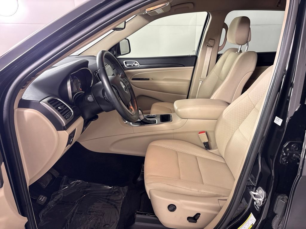 Used 2022 Jeep Grand Cherokee Laredo E RWD image 23