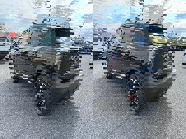 New 2026 Nissan Kicks SR w/ Cold Weather Package image 7