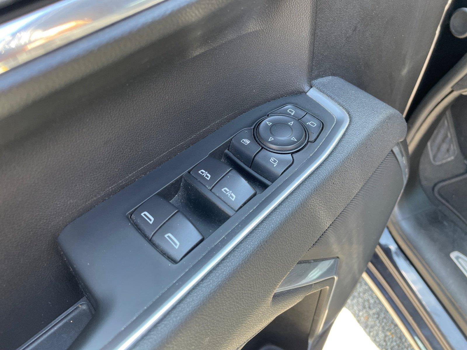Used 2025 GMC Sierra 1500 SLT AWD/4WD image 18