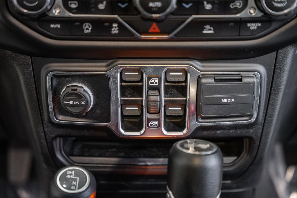 Used 2022 Jeep Wrangler Unlimited Sport image 29
