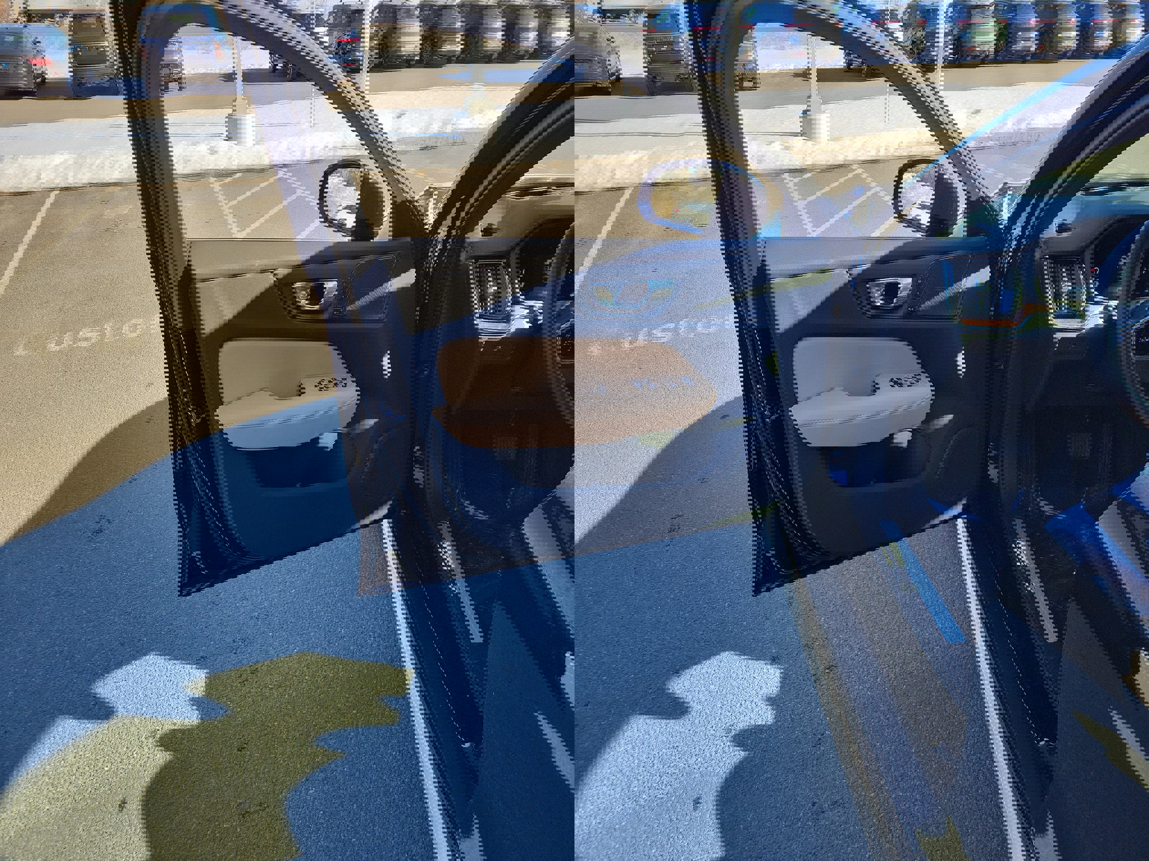 Used 2024 Volvo V60 B5 Cross Country Ultimate image 17