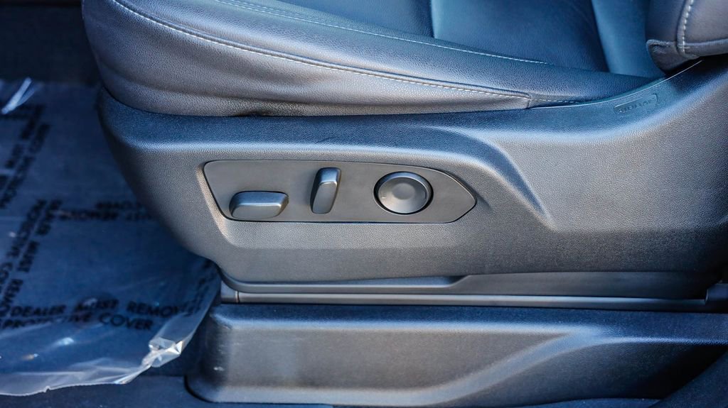 Used 2023 Chevrolet Tahoe Z71 w/ Luxury Package image 24