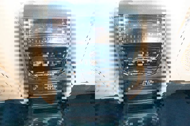 New 2025 Jeep Grand Cherokee L Limited w/ Luxury Tech Group II image 34