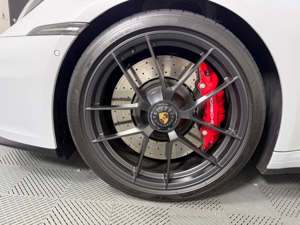 Certified 2025 Porsche 911 Carrera 4 GTS AWD/4WD image 11