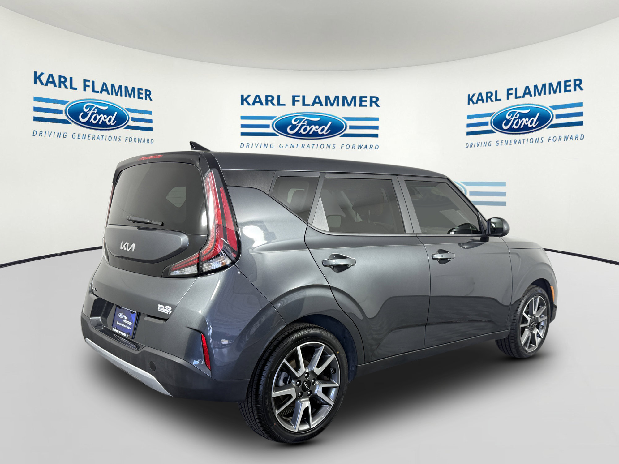Used 2024 Kia Soul EX w/ Option Group 015 FWD image 3