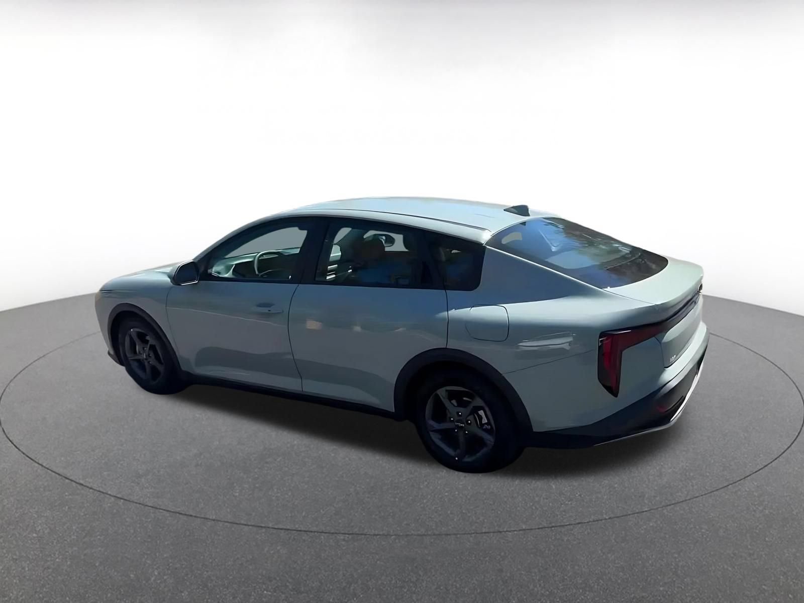Used 2025 Kia K4 FWD image 11