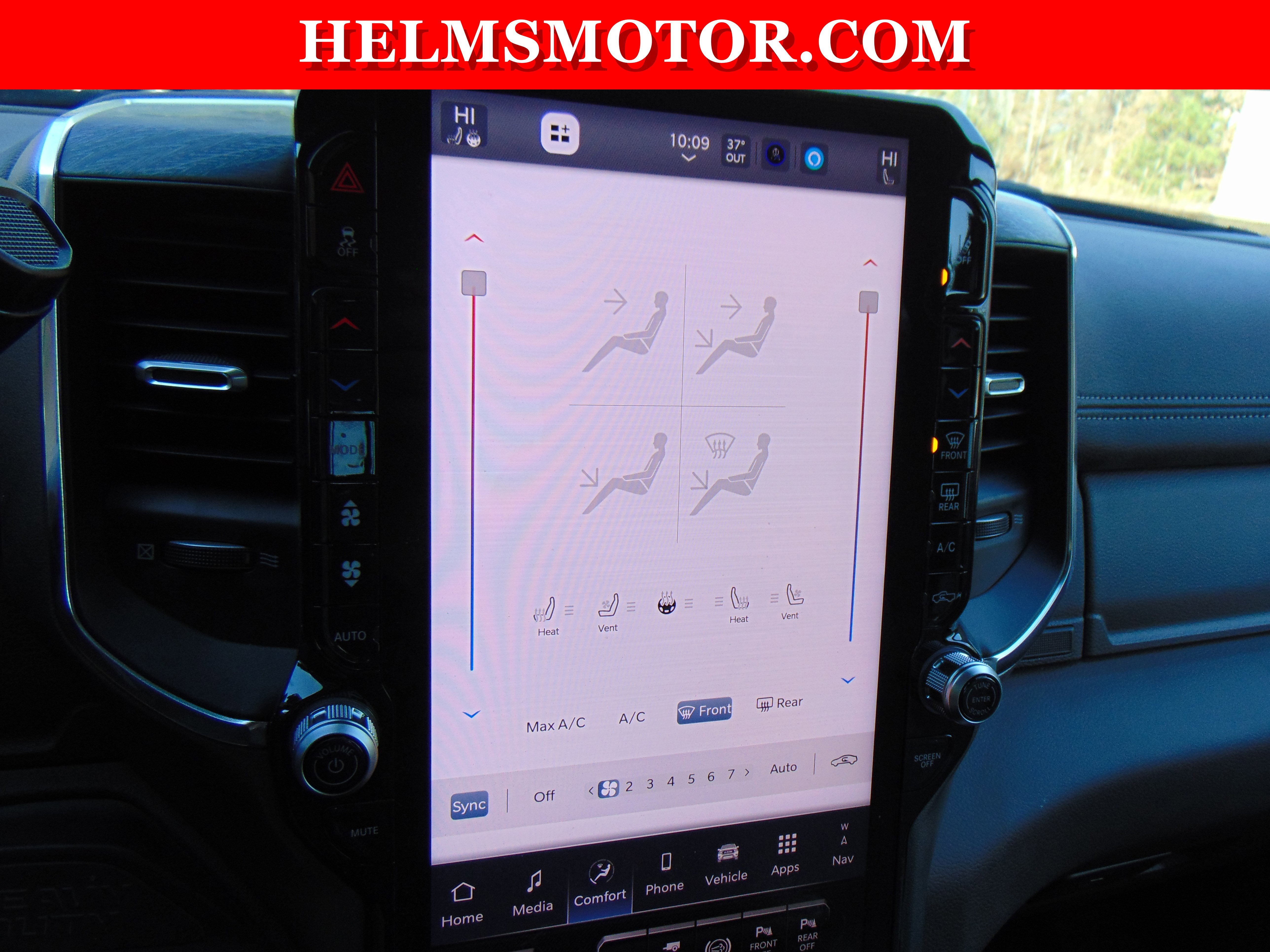 New 2025 RAM 2500 Laramie AWD/4WD image 35