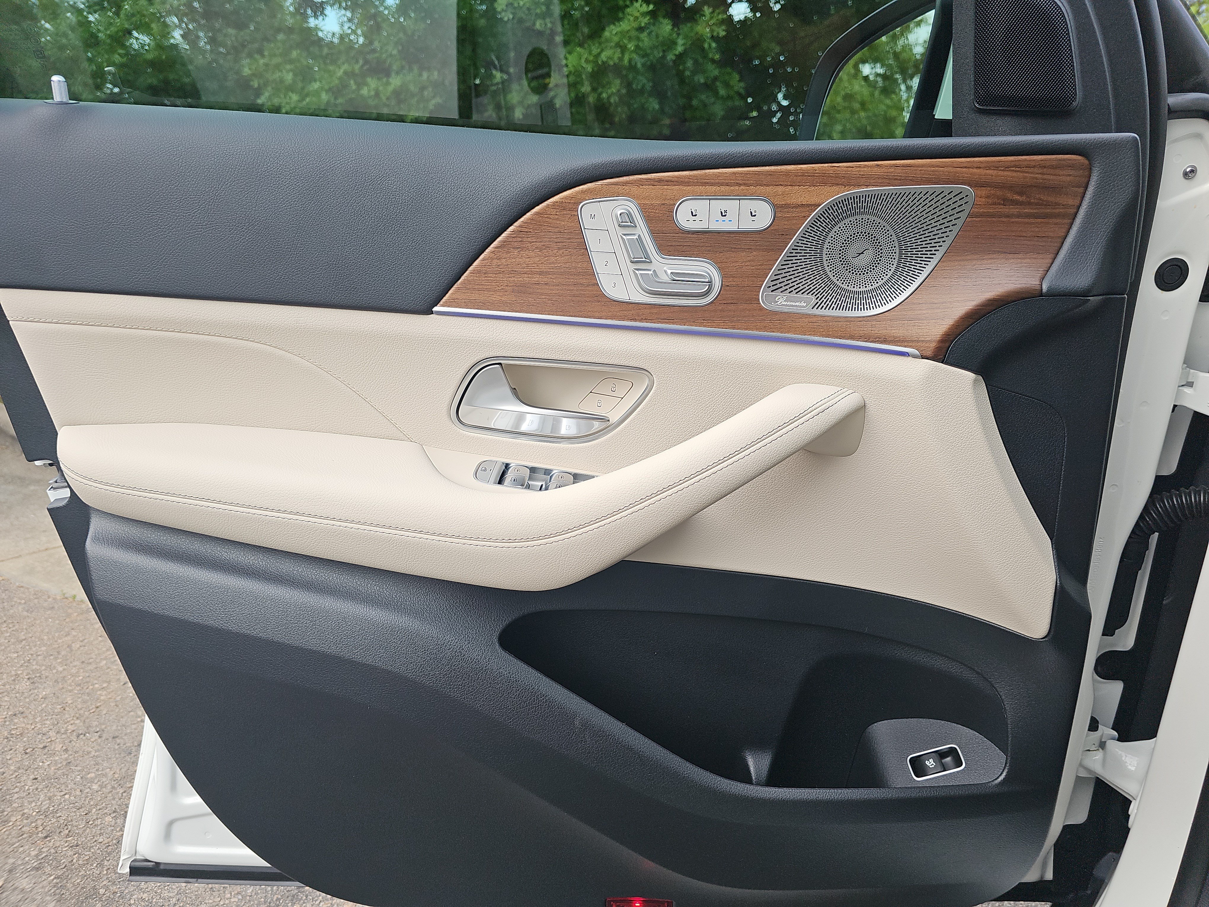 Certified 2026 Mercedes-Benz GLS 450 4MATIC image 30