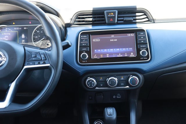 Used 2025 Nissan Versa SV FWD image 14