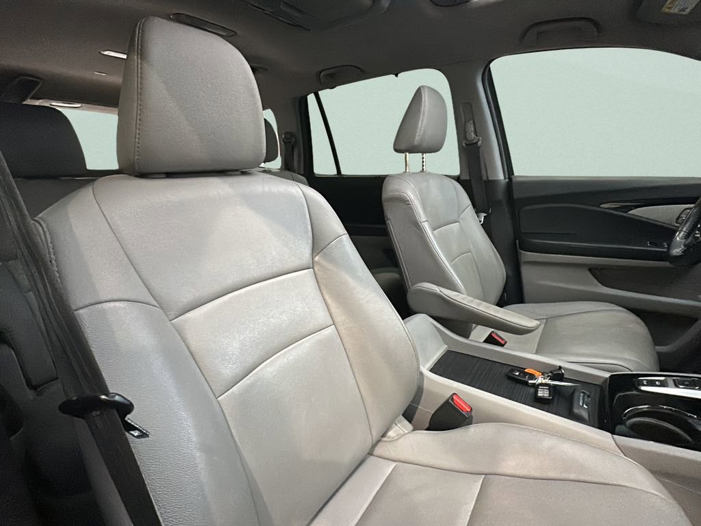 Used 2017 Honda Pilot Touring image 18