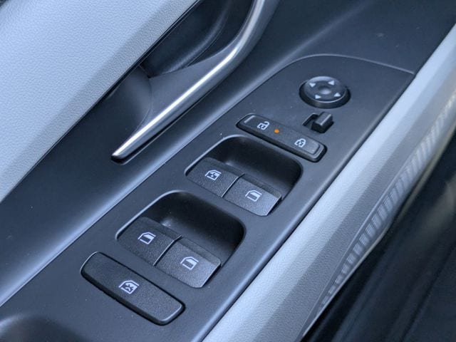 Certified 2025 Hyundai Elantra Limited FWD image 25