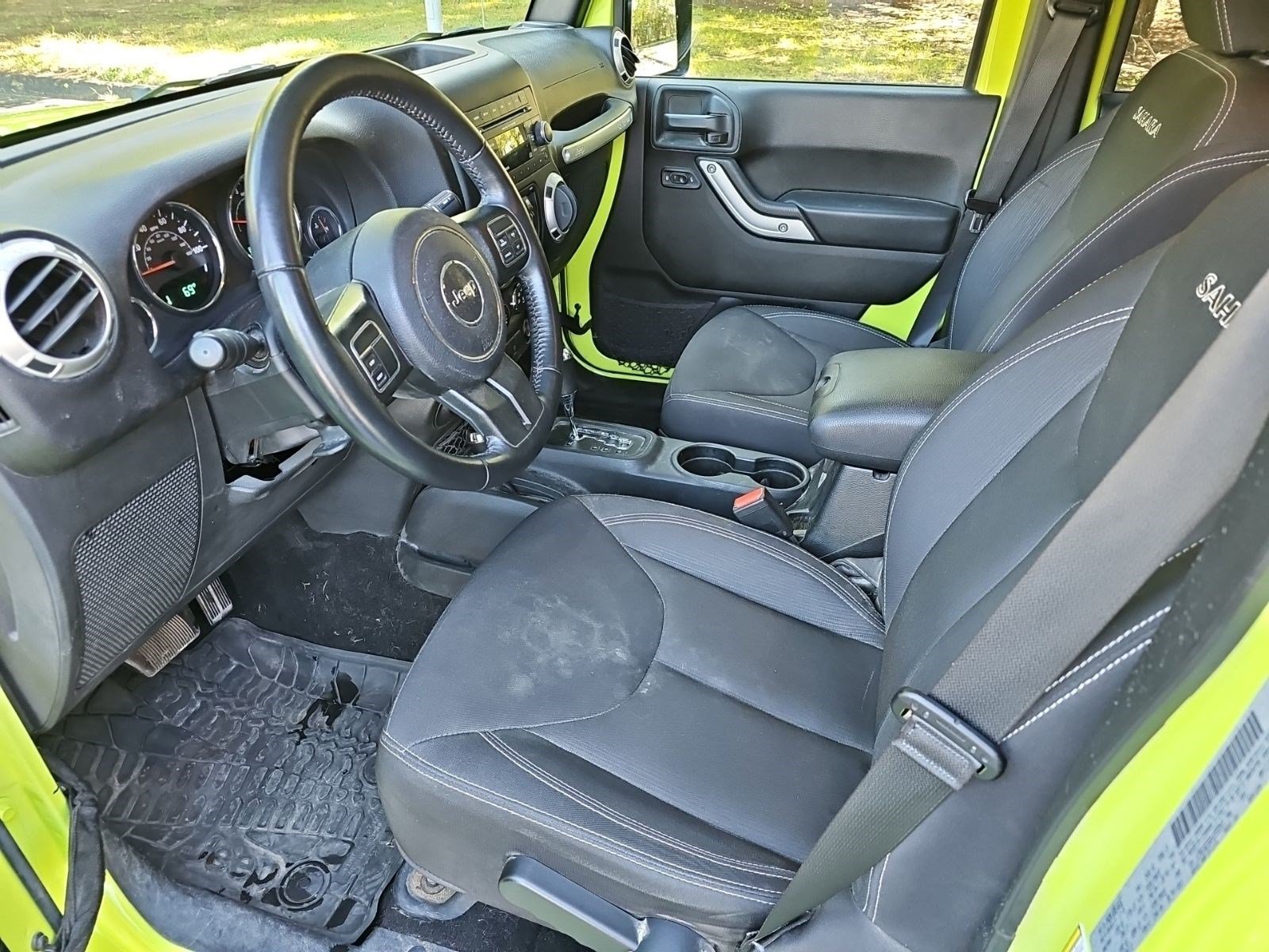 Used 2017 Jeep Wrangler Unlimited Sahara AWD/4WD image 18