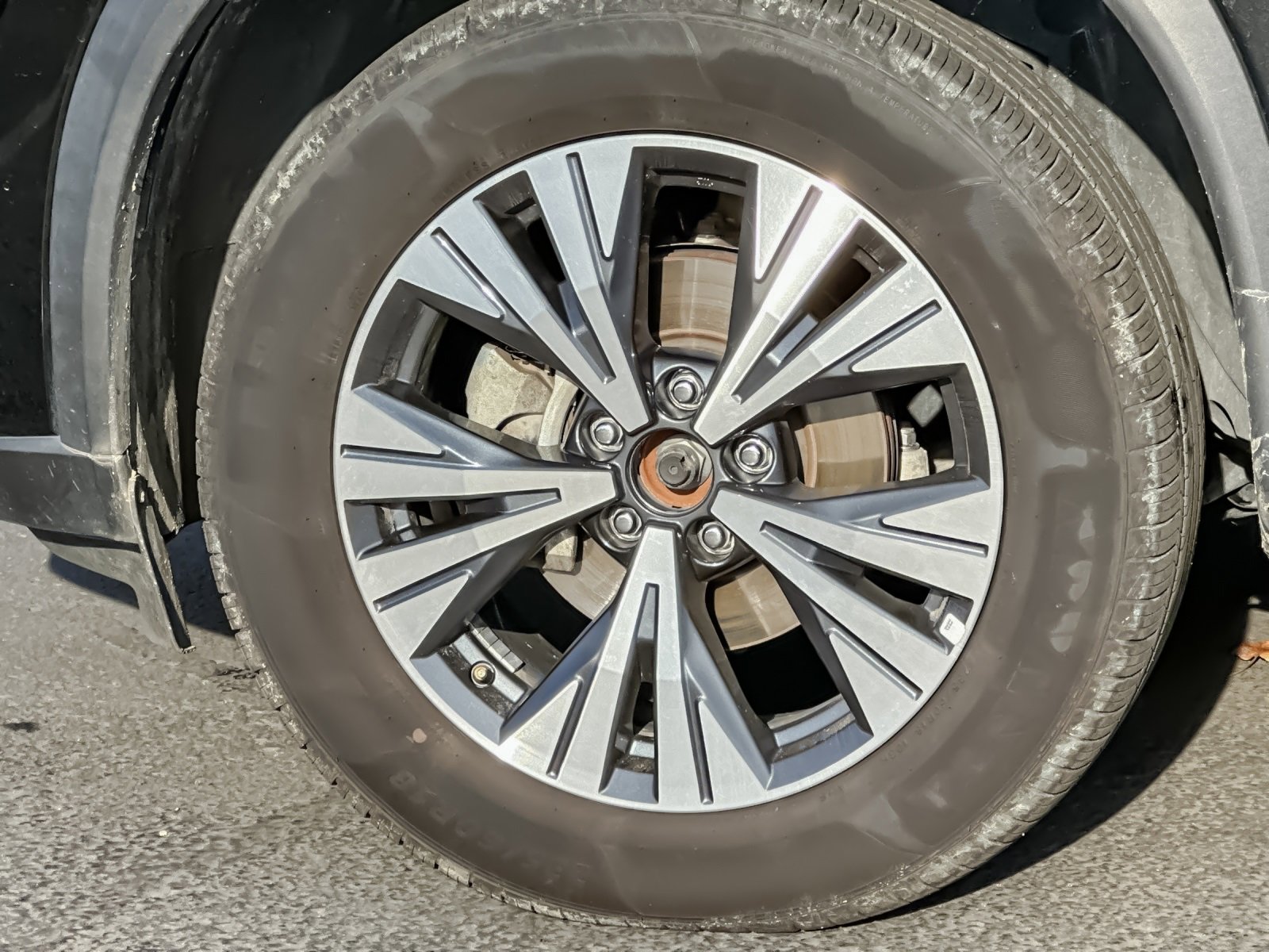 Used 2023 Nissan Rogue SV image 26