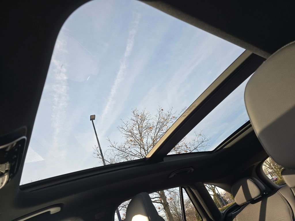 New 2026 Mercedes-Benz GLC 300 4MATIC image 3