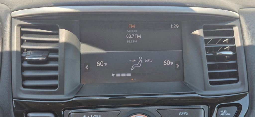Used 2018 Nissan Pathfinder SV AWD/4WD image 12