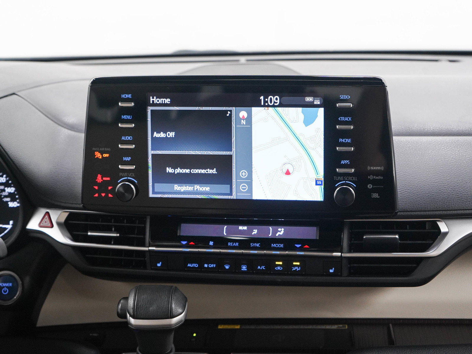 Used 2023 Toyota Sienna XLE w/ XLE Plus Package AWD/4WD image 16
