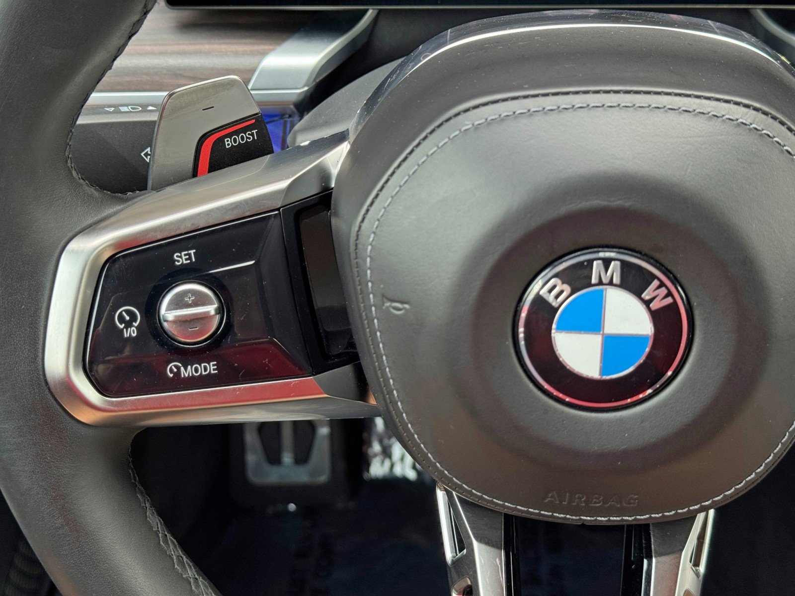 Used 2023 BMW 740i w/ Parking Assistance Package RWD image 24