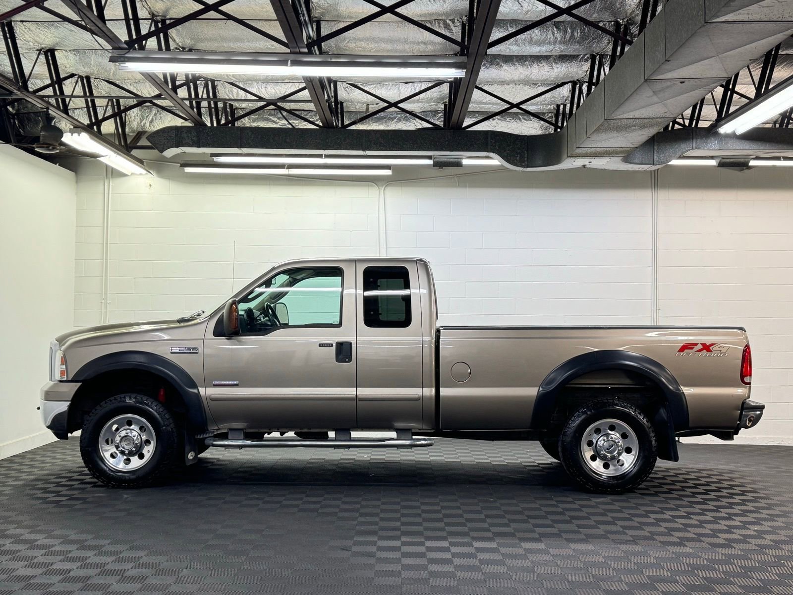 Used 2006 Ford F250 XLT image 3