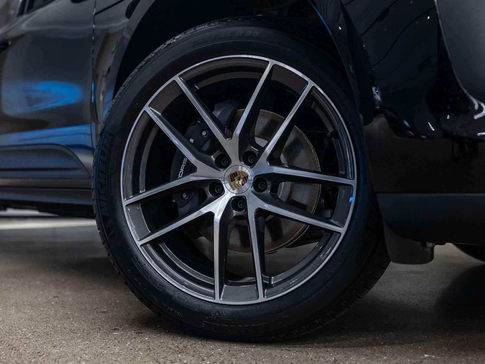 Certified 2026 Porsche Macan AWD/4WD image 18