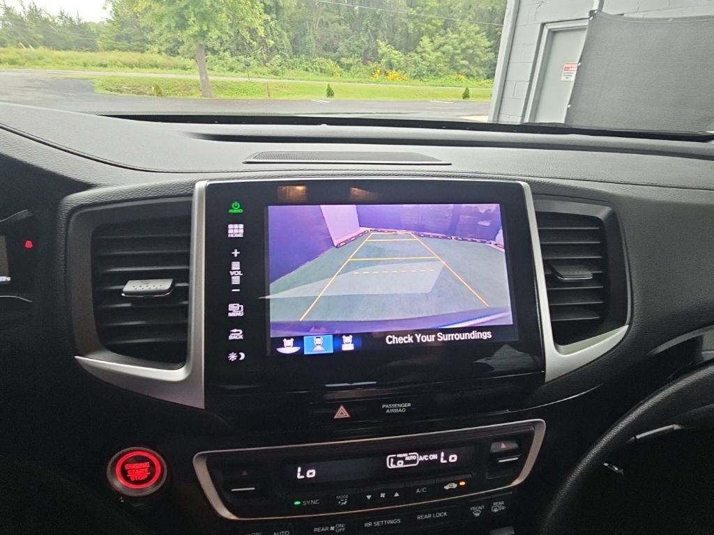 Used 2016 Honda Pilot Touring image 27