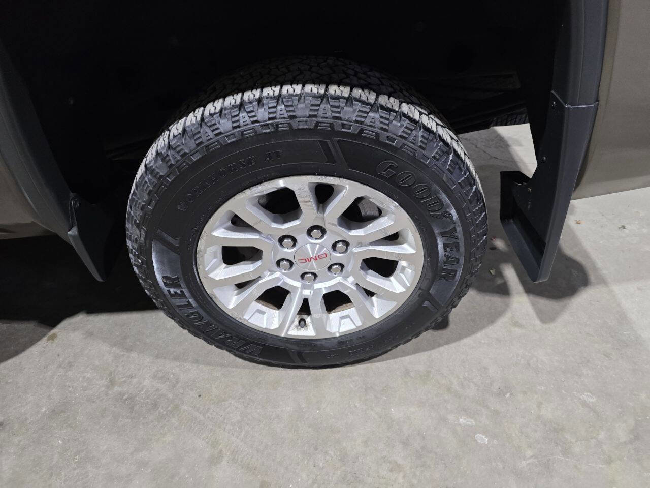 Used 2015 GMC Sierra 1500 SLE w/ All-Terrain Package image 29