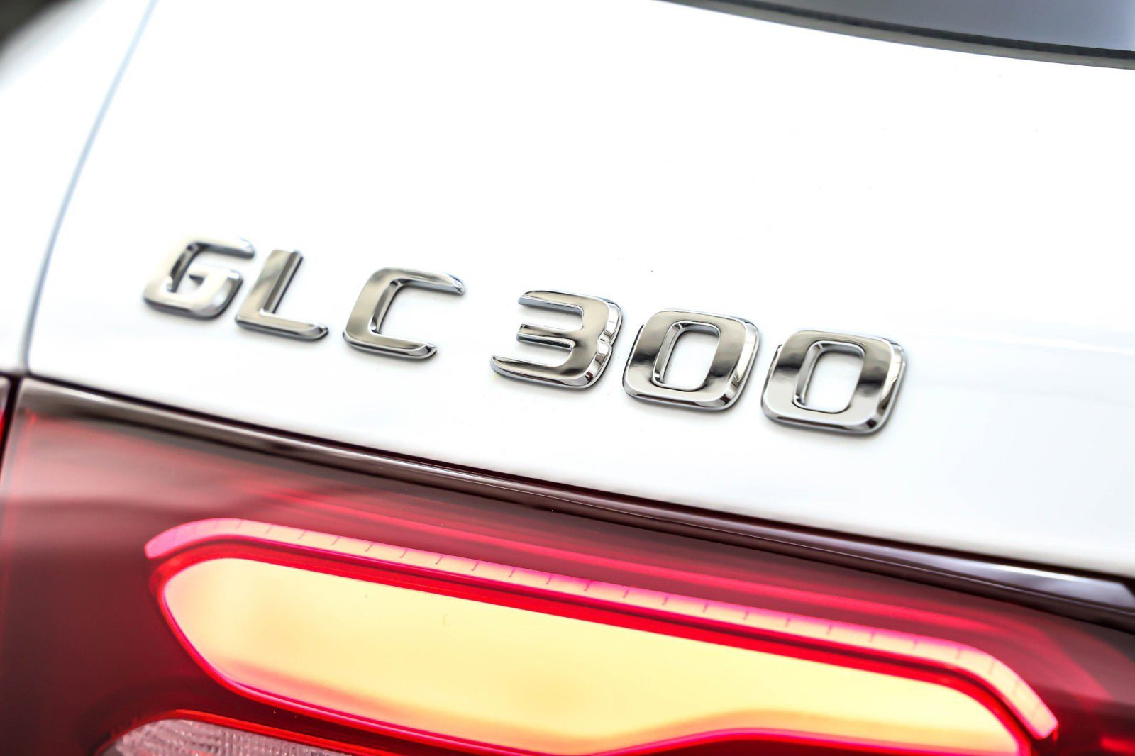 Certified 2025 Mercedes-Benz GLC 300 image 10