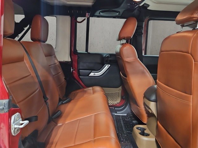 Used 2012 Jeep Wrangler Unlimited Sahara w/ Connectivity Group image 19